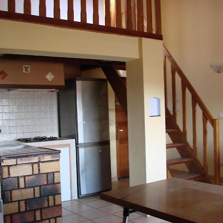 25 Fm 2 D Apartment Coursan Екстериор снимка
