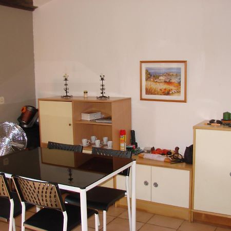25 Fm 2 D Apartment Coursan Екстериор снимка