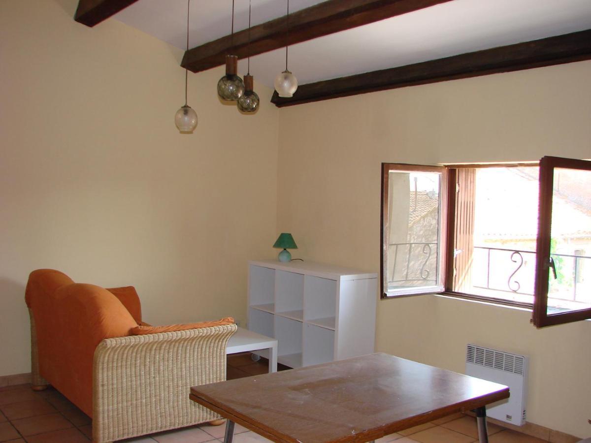25 Fm 2 D Apartment Coursan Екстериор снимка