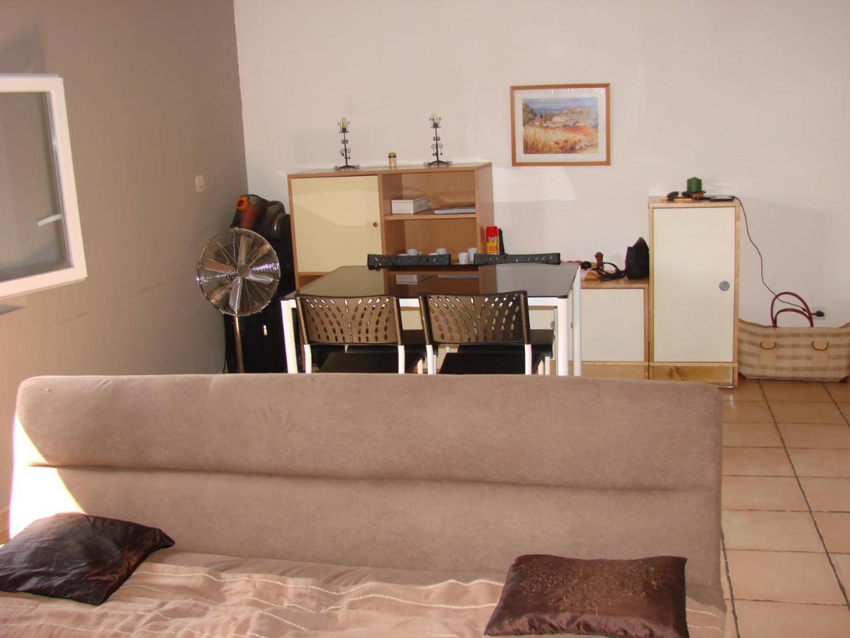 25 Fm 2 D Apartment Coursan Екстериор снимка